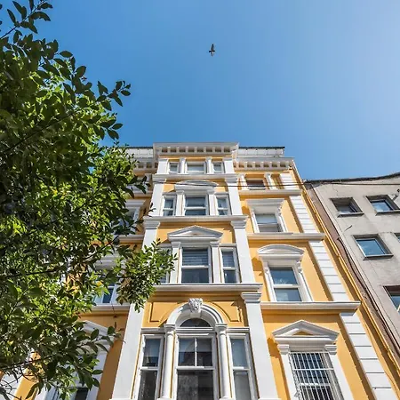 Historical Apt. With Galata Sea View/turkish Hamam * Estambul